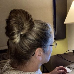 Meet your Posher, Rebecca